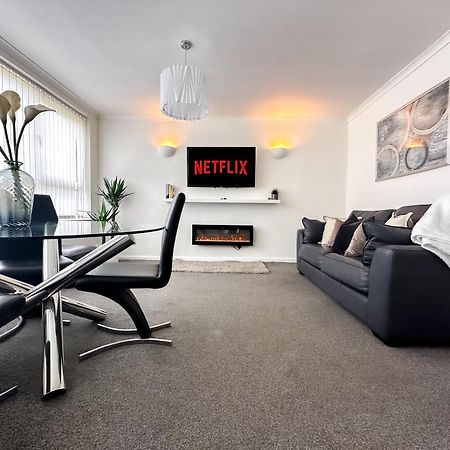 Contemporary And Cosy Birmingham Apartment- Free Parking & Wi-Fi Exterior photo