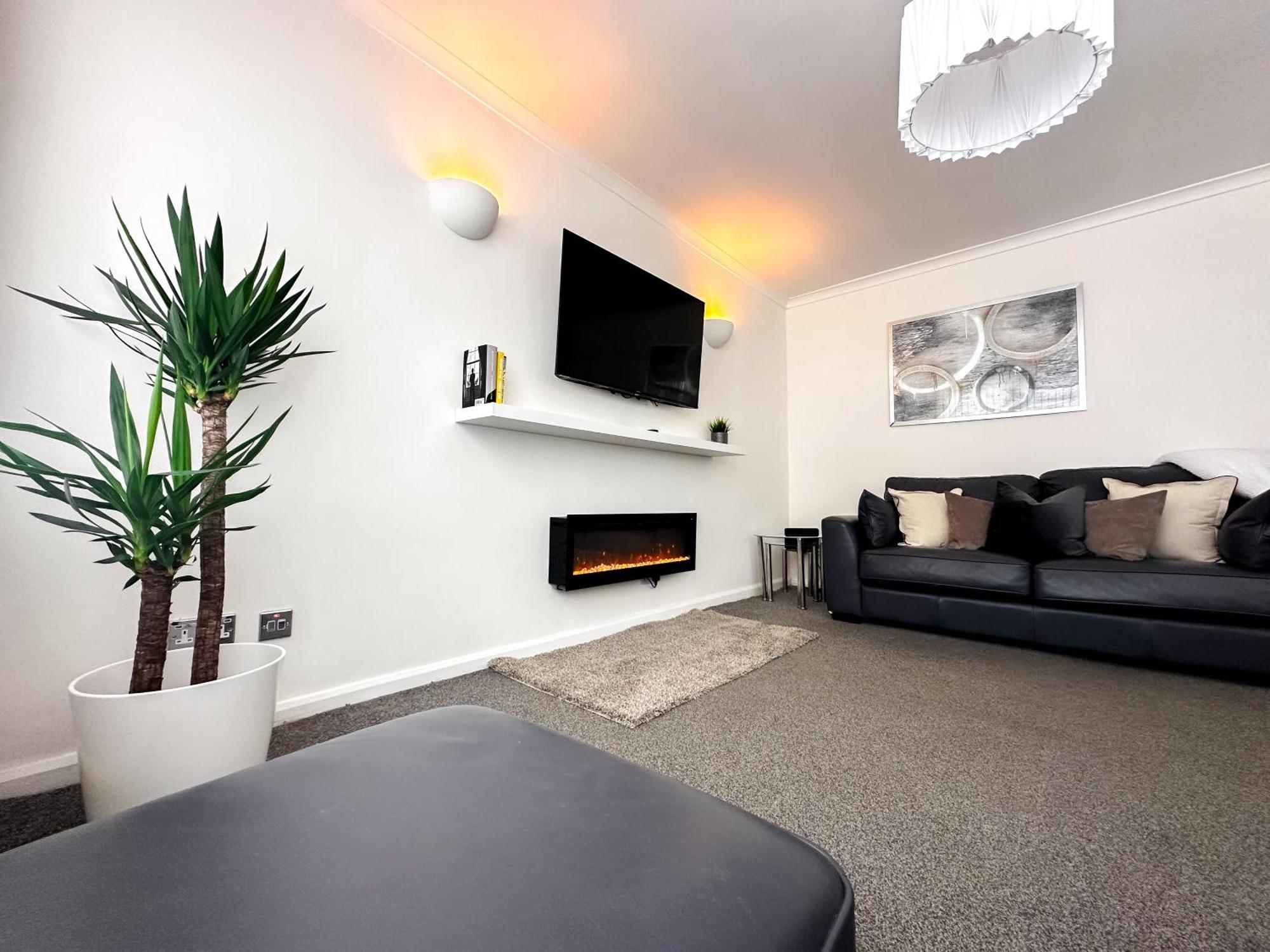 Contemporary And Cosy Birmingham Apartment- Free Parking & Wi-Fi Exterior photo