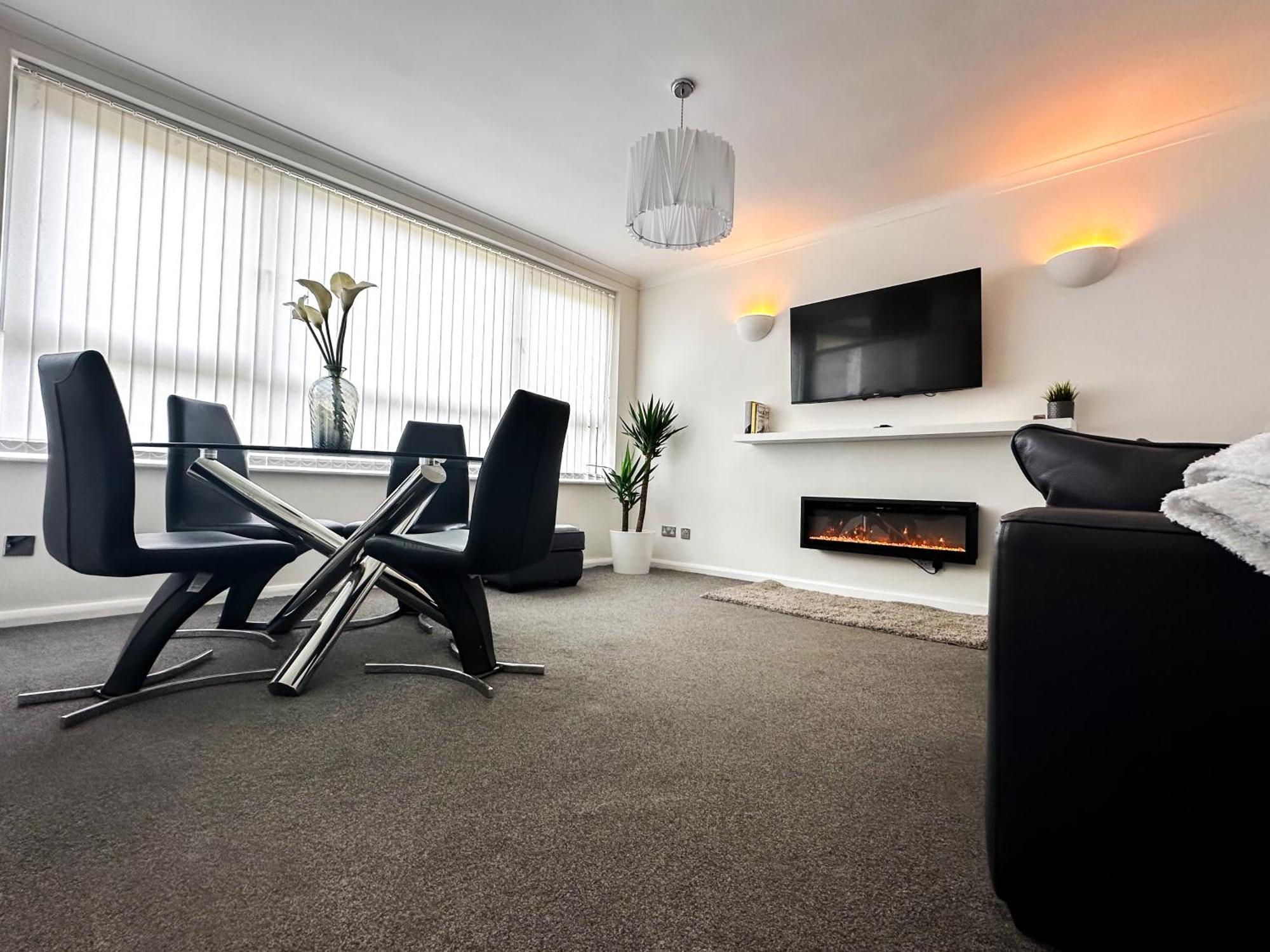Contemporary And Cosy Birmingham Apartment- Free Parking & Wi-Fi Exterior photo